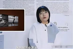 穆里尼奥现场观战F1，与两次世界冠军阿隆索相拥致意